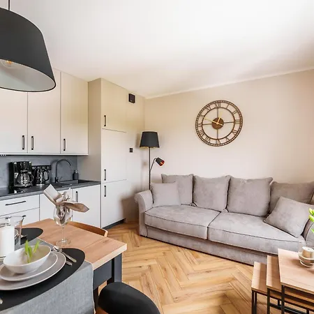 Lighthouse - Reymonta Przy Deptaku *