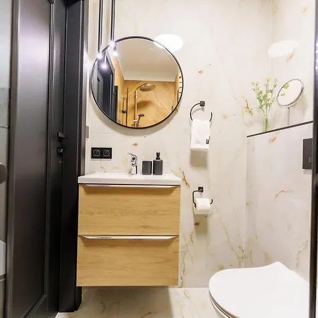 Lighthouse - Reymonta Przy Deptaku 科沃布热格