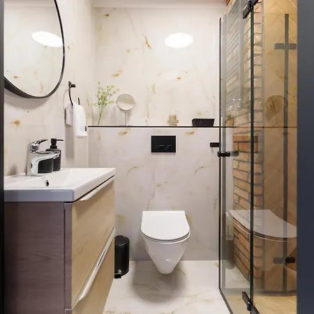 Lighthouse - Reymonta Przy Deptaku コウォブジェク