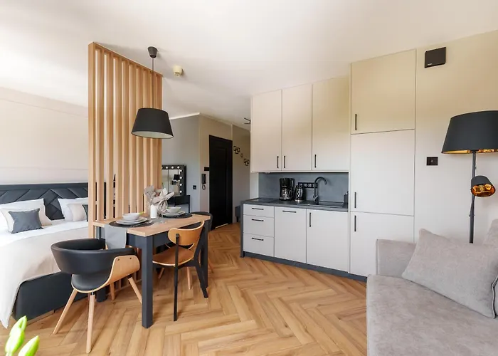 Lighthouse - Reymonta Przy Deptaku * Kołobrzeg